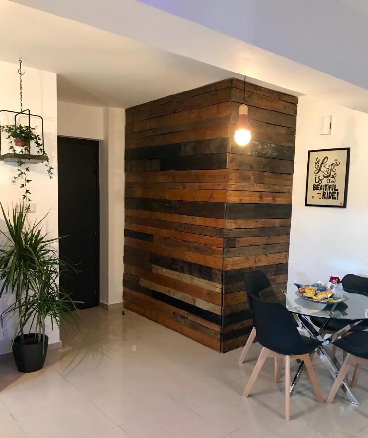 Fat Cow Apartment 101 Larnaca Extérieur photo