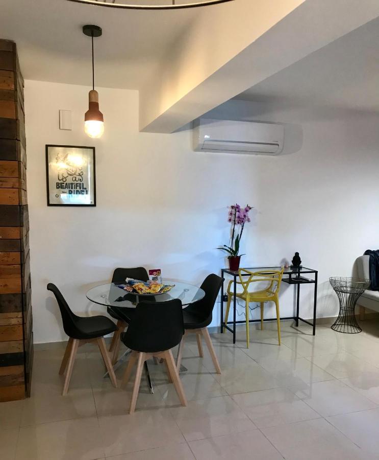 Fat Cow Apartment 101 Larnaca Extérieur photo