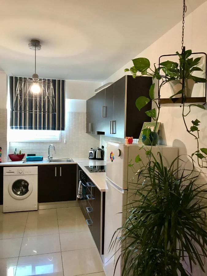 Fat Cow Apartment 101 Larnaca Extérieur photo